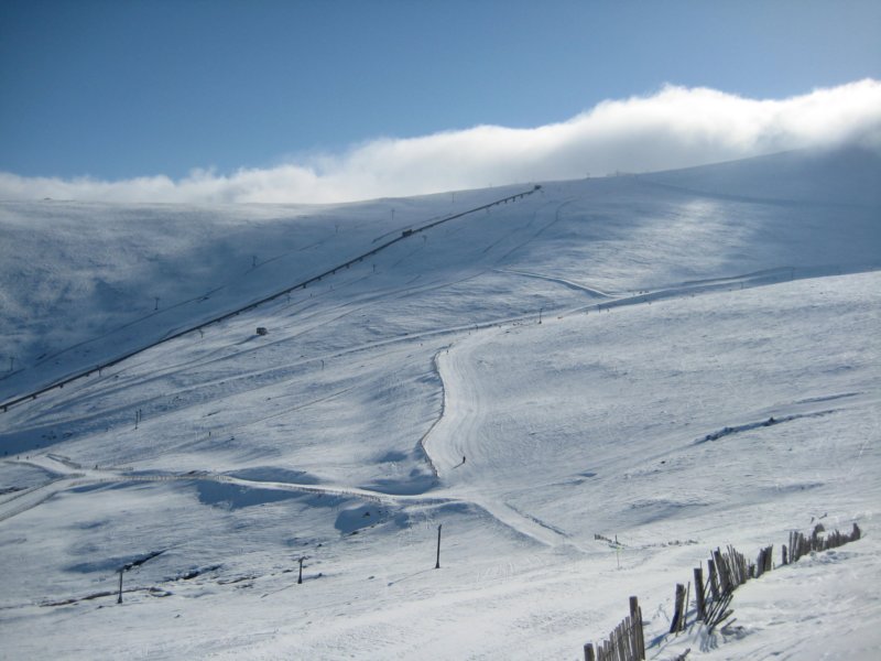 lookingacrosstheskiarea.jpg